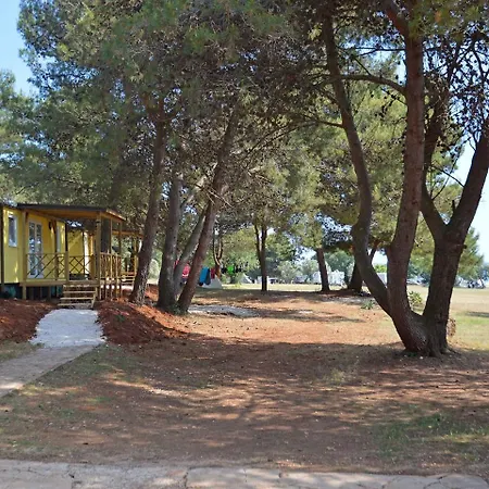 Holiday Camping Pineta.3 別荘 Fažana